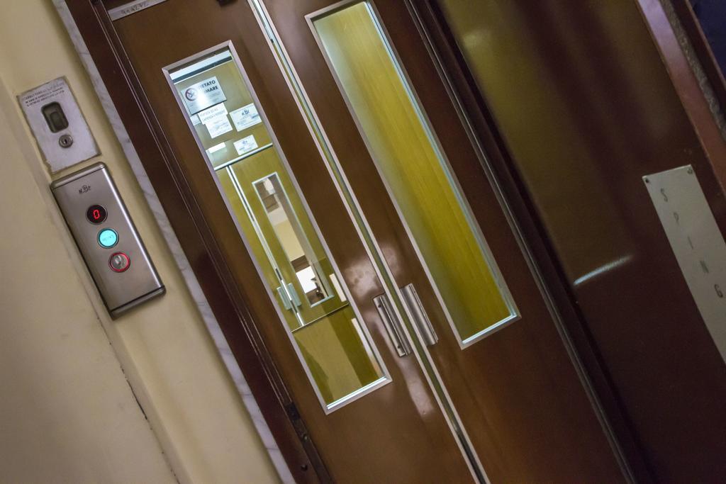 Premium Suite Milan Milão Exterior foto